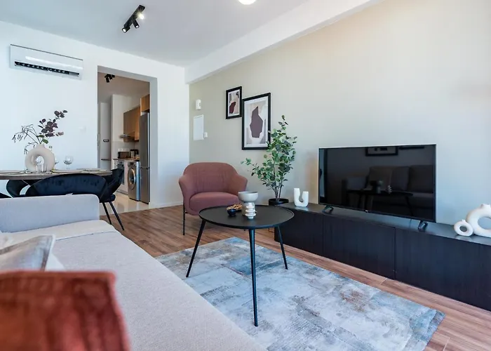 アパート Vanilla's Prime 1-bedroom In ラルナカ