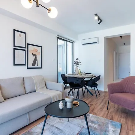 Vanilla's Prime 1-bedroom In